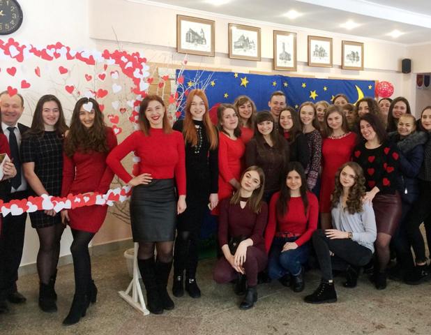 Святковий настрій уже після першої пари